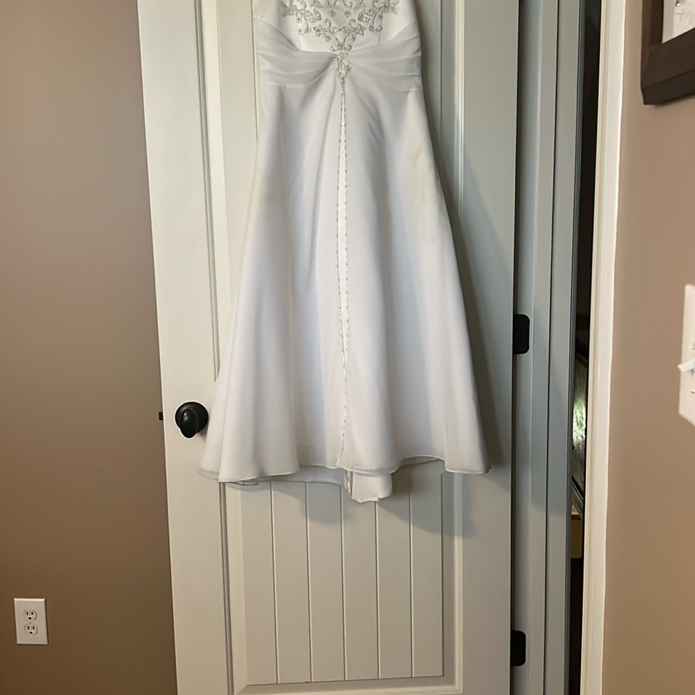 David's Bridal White Sleeveless Sweetheart Sundress